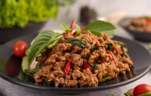 spicy-minced-pork-rice-black-plate (1)